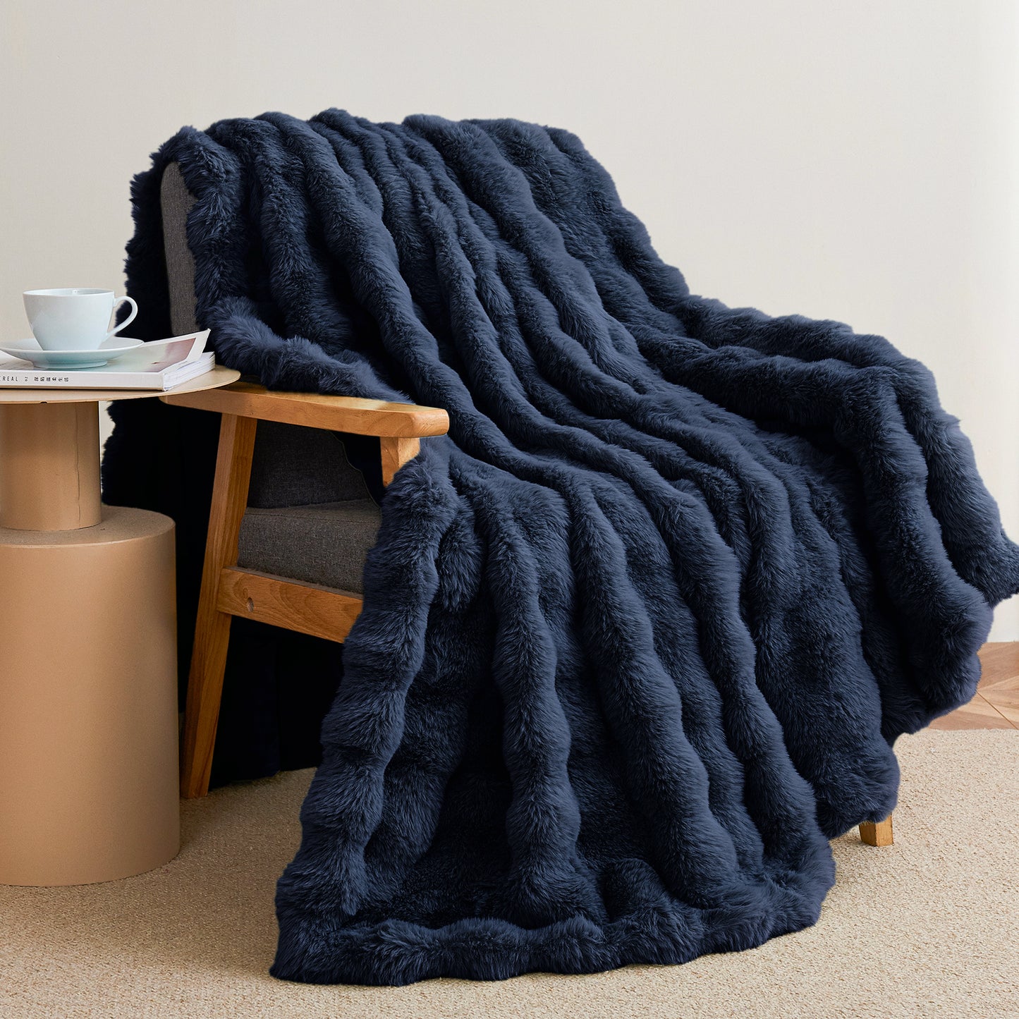 Faux Rabbit Fur Throw Blanket for Couch, Fluffy Warm Plush Thick Bubble Blanket for Bed Sofa Living Room, Soft Cozy Furry Blanket, 50x60 inches, Cream White
