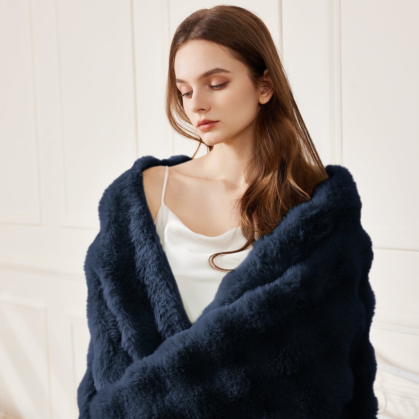 Faux Rabbit Fur Throw Blanket for Couch, Fluffy Warm Plush Thick Bubble Blanket for Bed Sofa Living Room, Soft Cozy Furry Blanket, 50x60 inches, Cream White