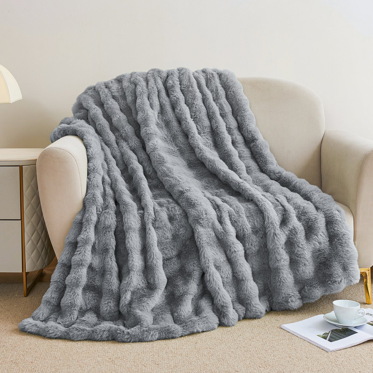 Faux Rabbit Fur Throw Blanket for Couch, Fluffy Warm Plush Thick Bubble Blanket for Bed Sofa Living Room, Soft Cozy Furry Blanket, 50x60 inches, Cream White
