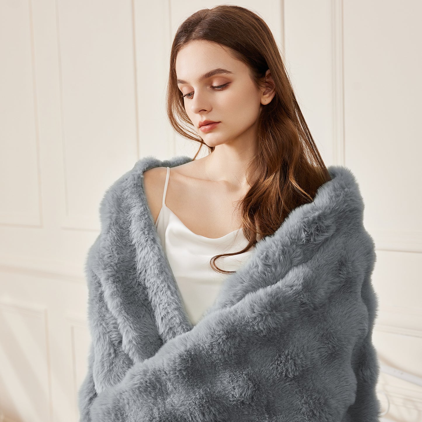 Faux Rabbit Fur Throw Blanket for Couch, Fluffy Warm Plush Thick Bubble Blanket for Bed Sofa Living Room, Soft Cozy Furry Blanket, 50x60 inches, Cream White