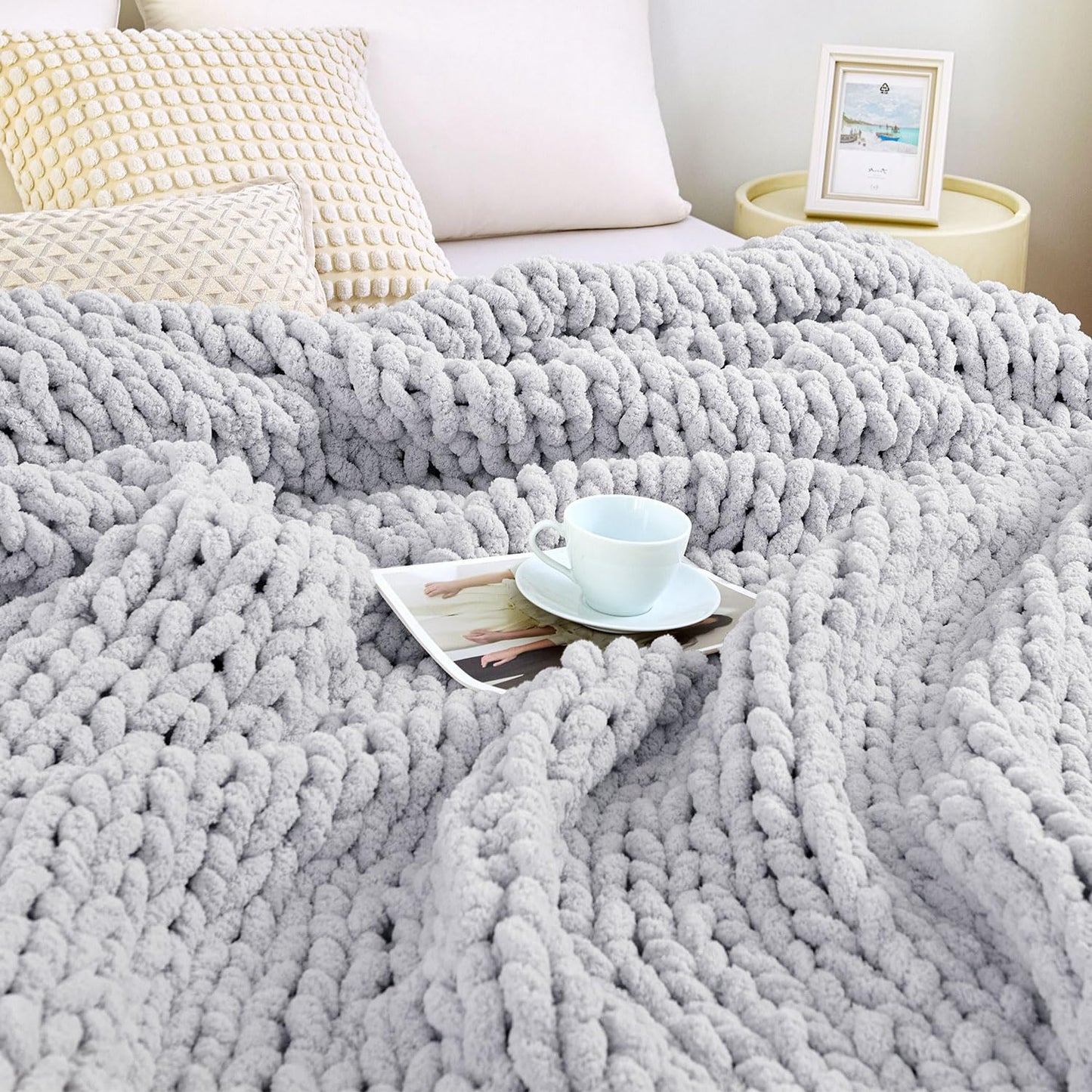 Chunky Knit Blanket Throw, 100% Hand Knit Chenille Throw Blanket for Sofa & Home Decor, Soft and Cozy Knitted Throw Blankets