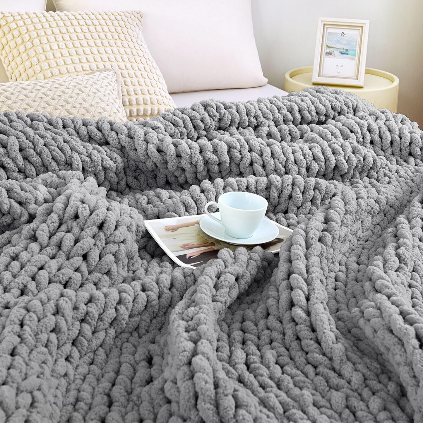 Chunky Knit Blanket Throw, 100% Hand Knit Chenille Throw Blanket for Sofa & Home Decor, Soft and Cozy Knitted Throw Blankets