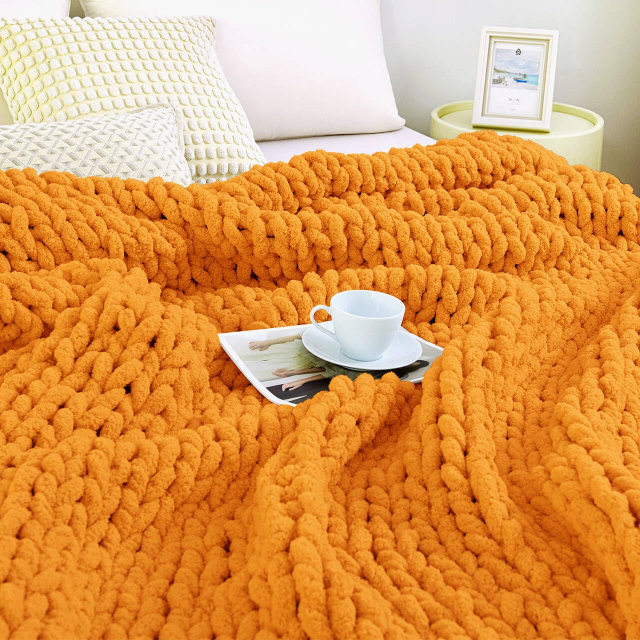 Chunky Knit Blanket Throw, 100% Hand Knit Chenille Throw Blanket for Sofa & Home Decor, Soft and Cozy Knitted Throw Blankets