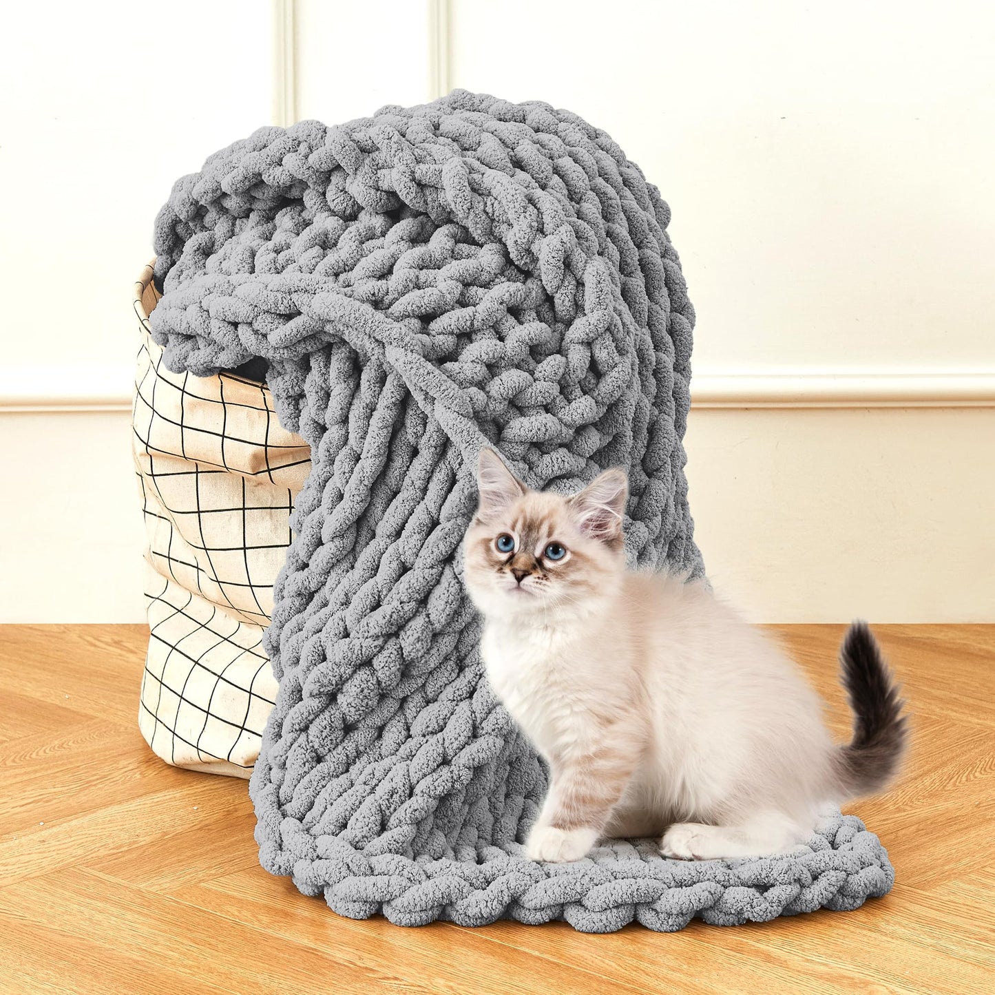 Chunky Knit Blanket Throw, 100% Hand Knit Chenille Throw Blanket for Sofa & Home Decor, Soft and Cozy Knitted Throw Blankets