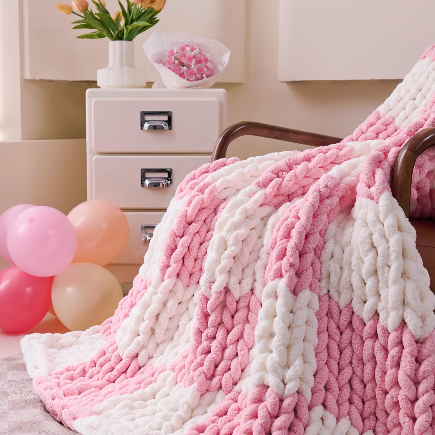 Chunky Knit Blanket Throw, 100% Hand Knit Chenille Throw Blanket for Sofa & Home Decor, Soft and Cozy Knitted Throw Blankets