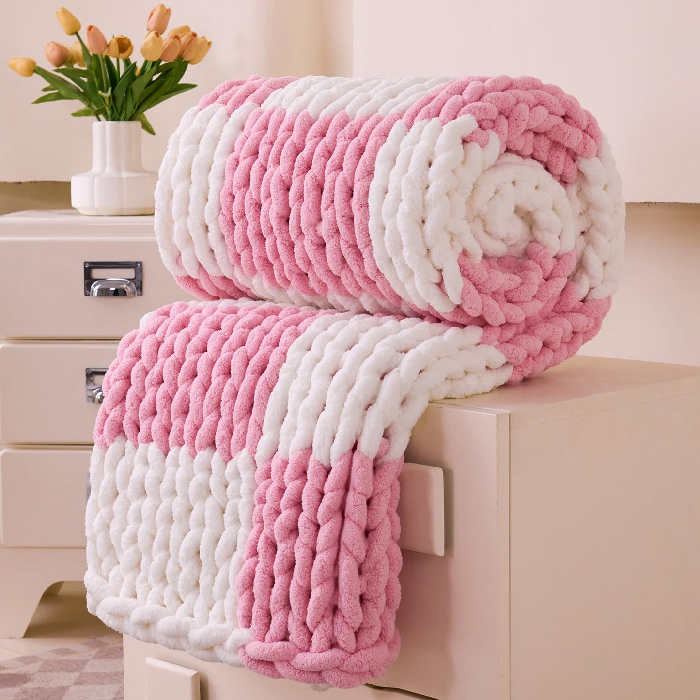 Chunky Knit Blanket Throw, 100% Hand Knit Chenille Throw Blanket for Sofa & Home Decor, Soft and Cozy Knitted Throw Blankets
