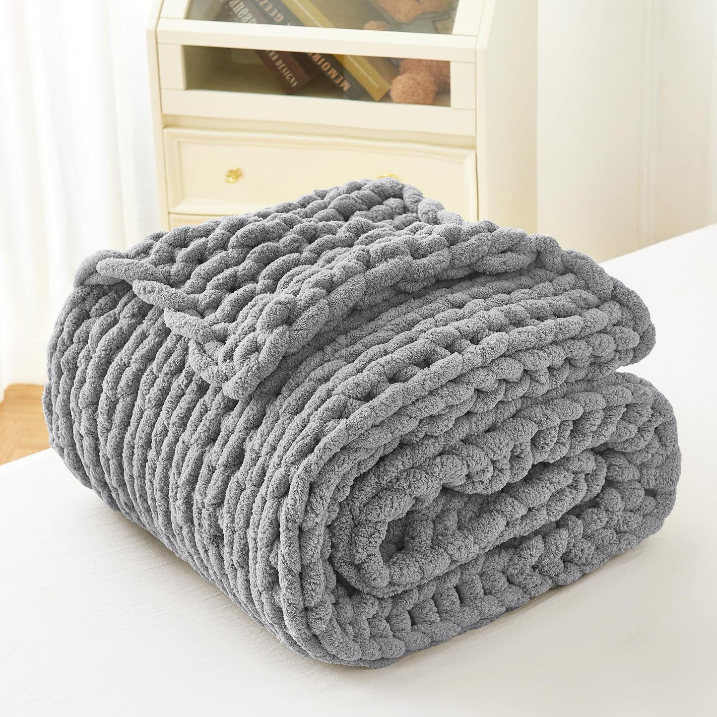 Chunky Knit Blanket Throw, 100% Hand Knit Chenille Throw Blanket for Sofa & Home Decor, Soft and Cozy Knitted Throw Blankets